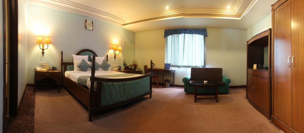 Hotel Grand International Rāipur Екстериор снимка