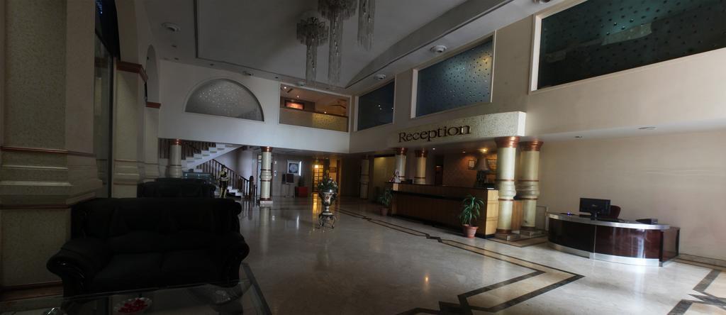 Hotel Grand International Rāipur Екстериор снимка
