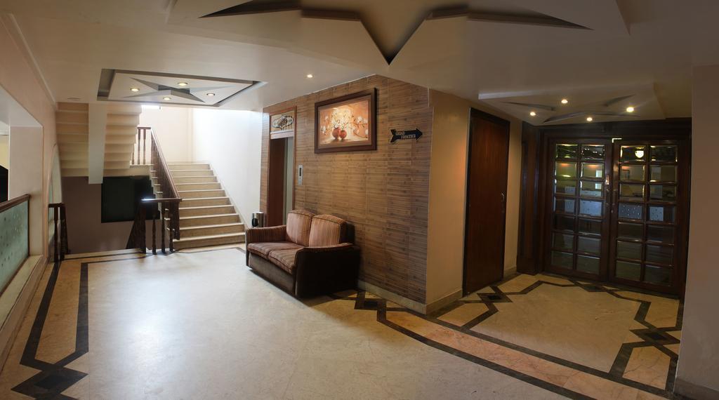Hotel Grand International Rāipur Екстериор снимка