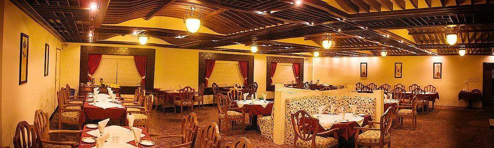 Hotel Grand International Rāipur Екстериор снимка