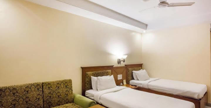Hotel Grand International Rāipur Екстериор снимка