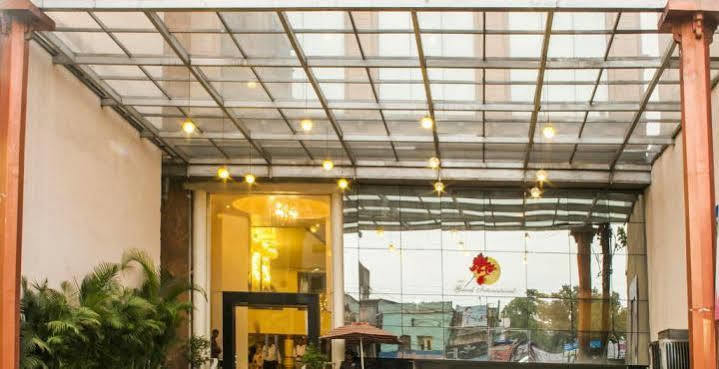 Hotel Grand International Rāipur Екстериор снимка