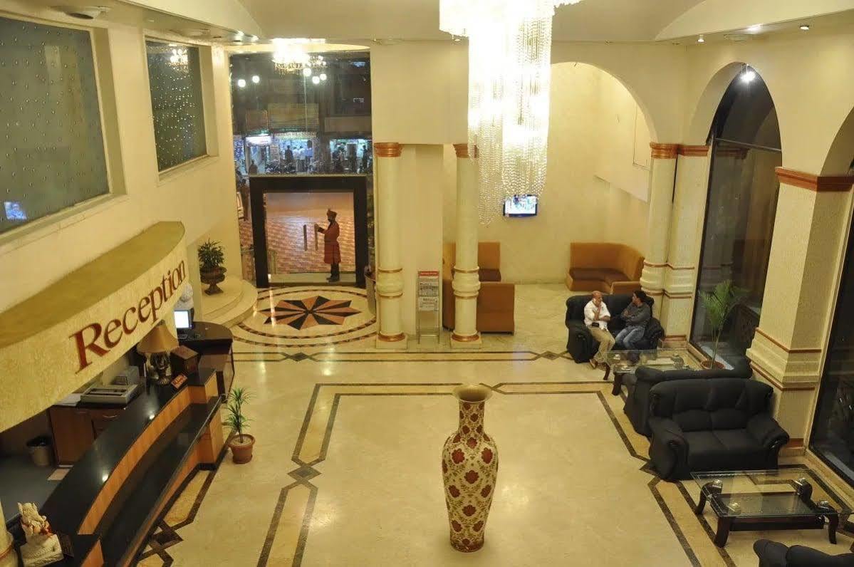 Hotel Grand International Rāipur Екстериор снимка