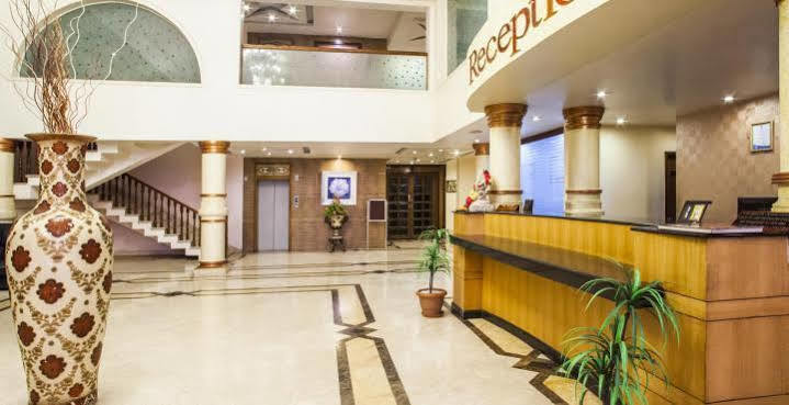 Hotel Grand International Rāipur Екстериор снимка
