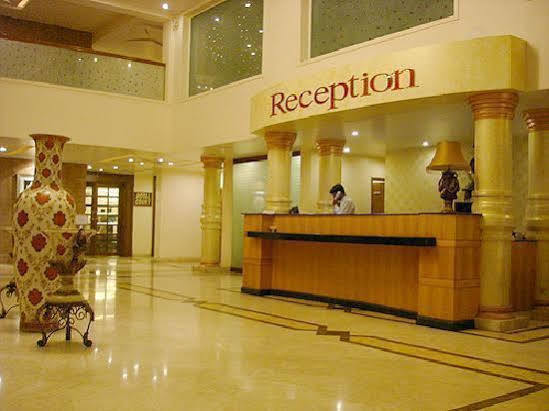 Hotel Grand International Rāipur Екстериор снимка